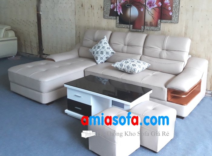 Hình ảnh mẫu sofa phòng khách chất liệu da, thiết kế đẹp và sang trọng