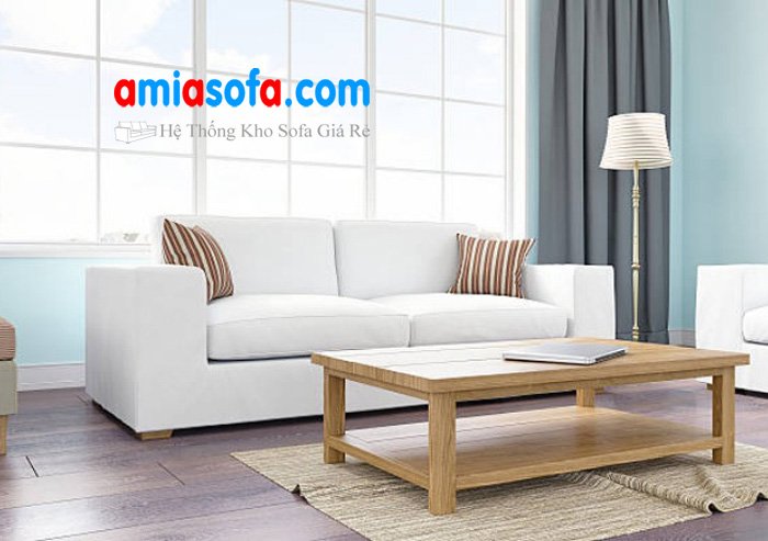 Sofa mầu sáng trong một căn hộ chung cư nhiều ánh sáng tạo nên một không gian thoáng và cảm giác rộng rãi hơn